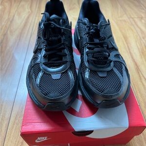 Nike V2k Black Mesh Sneakers